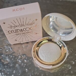 Kevin & Coco Glass-Like Sheen Highlighter - White, NEW